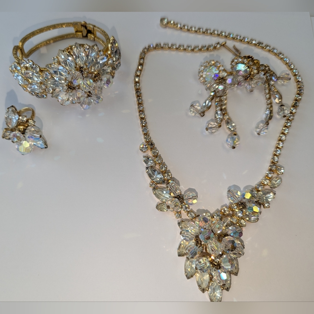EVC 4 PIECE JULIANA GOLD TONE CLEAR & AB RHINESTONES - Picture 2 of 13